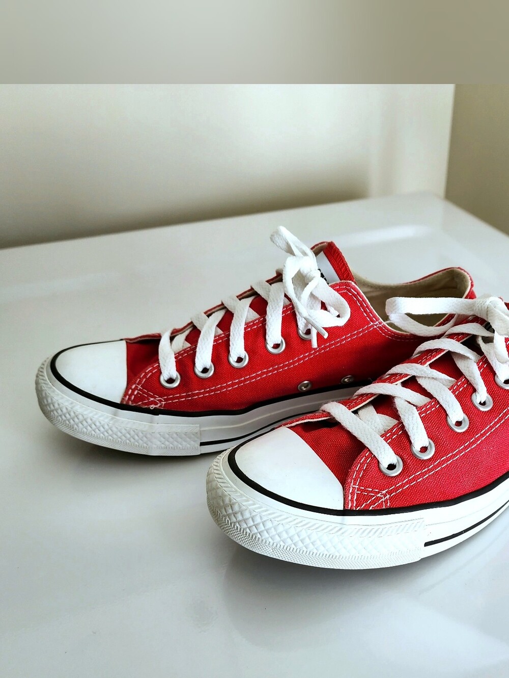Red Converse Chuck Taylor All Star Low Top Sneakers Women's 9 Men's 7